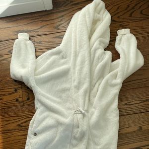 Buffbunny white Teddy Coat size L